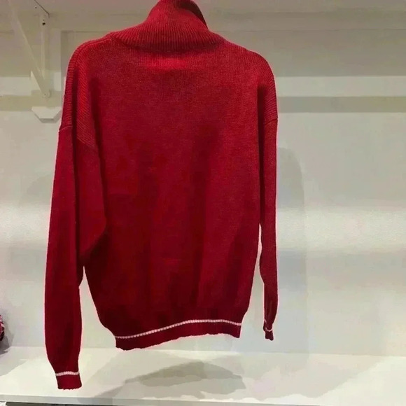 Vintage Red Bear Sweater Size: Large - Picture 5 of 6